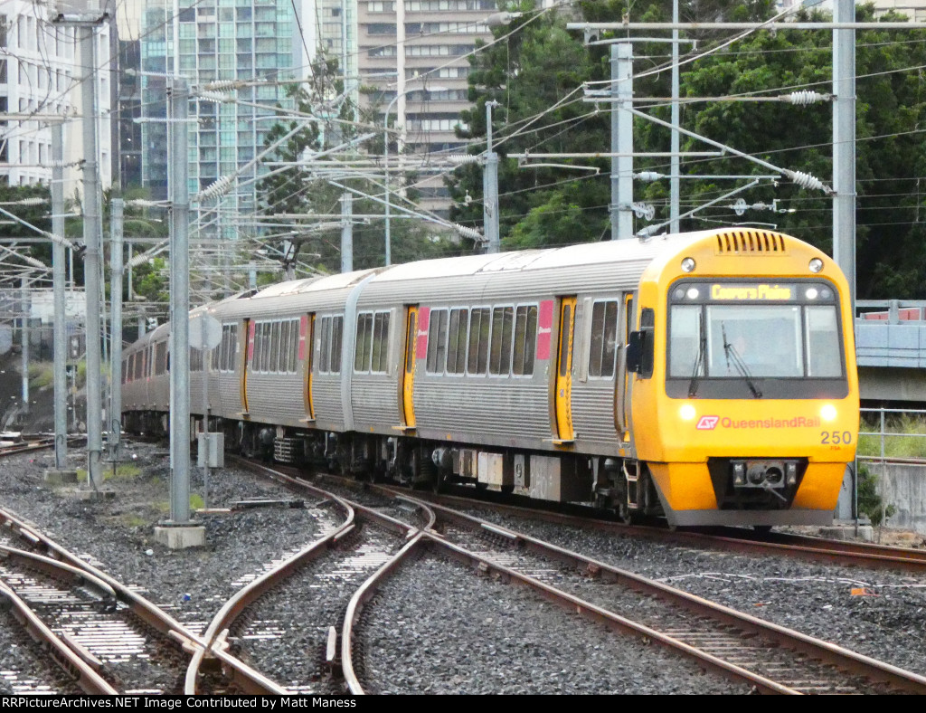 Pulling into Roma Street for Cleveland route 